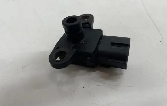 Opel Zafira B Air pressure sensor 24426679