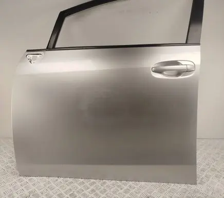 Toyota Verso Front door 