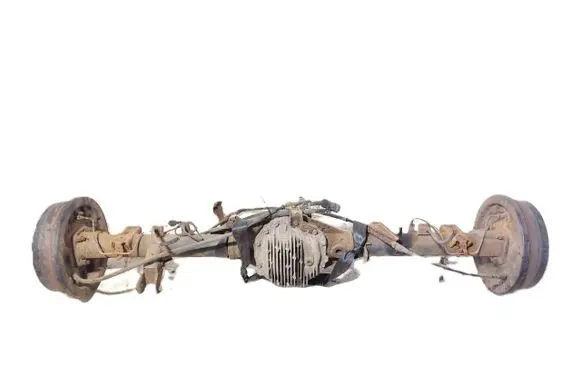 Nissan Navara D40 Rear axle beam with reductor