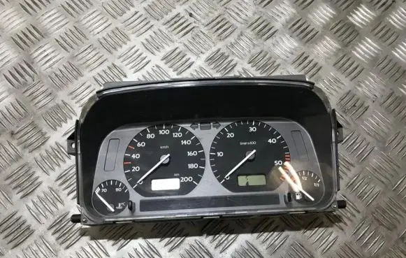 Volkswagen Golf III Speedometer (instrument cluster) 1h0919860hx 0263301325