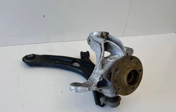 Volkswagen PASSAT B8 Front wheel hub spindle knuckle 5Q0407258A 3Q0807154D