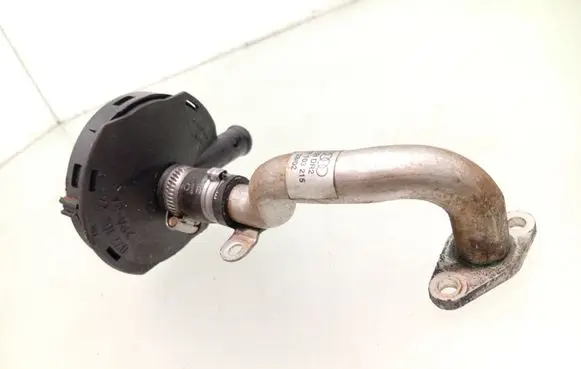 Audi A8 S8 D3 4E Breather/breather pipe/hose 077103215