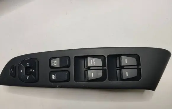 Hyundai ix35 Electric window control switch 935702Y8109P LMPM81 PM81P