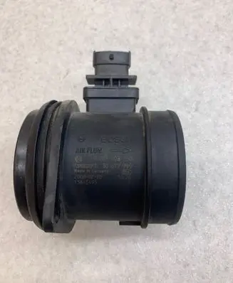 Volvo XC70 Mass air flow meter 0281002730 30677999 13845495