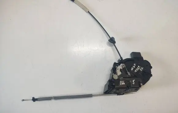 Volvo XC60 Front door lock 30799311