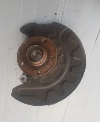 Volkswagen PASSAT B8 Front wheel hub 5Q0407258A