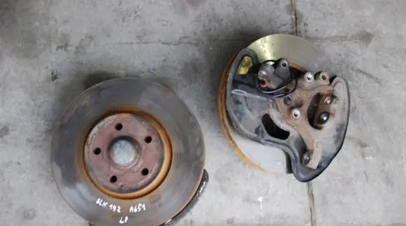 Mercedes-Benz SLK R172 Front wheel hub 205KM