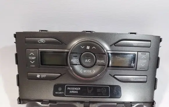 Toyota Auris 150 Climate control unit 5590002220B 7B1261100412B