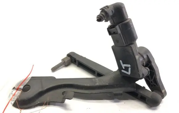 Headlight/headlamp level sensor