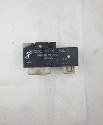 Volkswagen Golf III Coolant fan relay 1H0919506A 898659