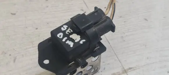 Renault Scenic I Coolant fan relay D101V