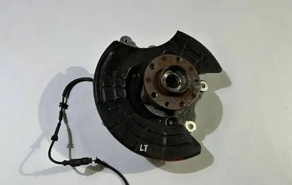 Maserati Ghibli Rear wheel hub spindle/knuckle 527891254