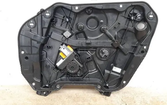 BMW 1 F40 Front door window regulator with motor 2642572