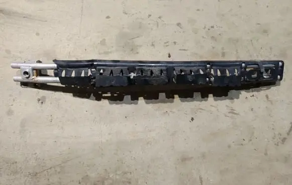 Suzuki Swift I Front bumper cross member