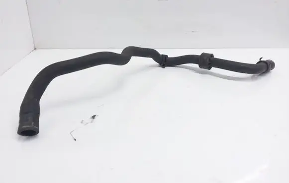 Volkswagen PASSAT B6 Engine coolant pipe/hose 3C0122109E