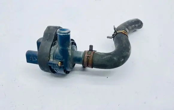 Mercedes-Benz ML W164 Water pump A211835