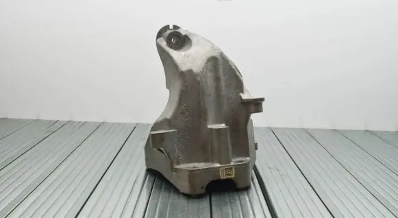 Mercedes-Benz C W205 Engine mounting bracket A6512234204