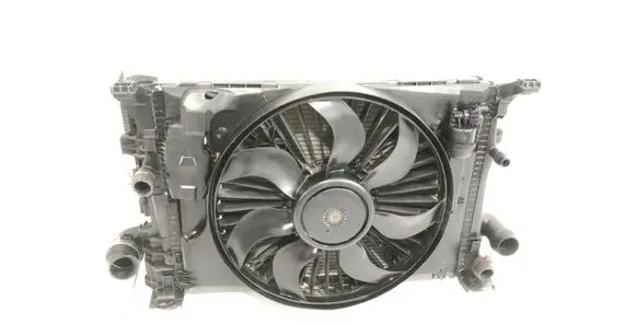 Mercedes-Benz A W176 Radiator set 3136613378 A2045001255