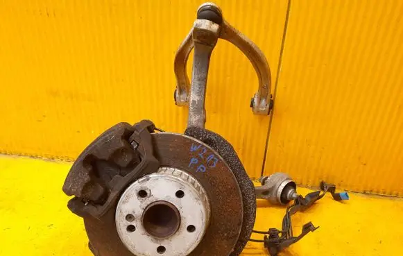 Mercedes-Benz E W213 Front wheel hub spindle knuckle 2133324800