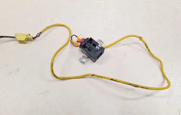 Audi A6 S6 C6 4F Battery relay fuse 4F0915519