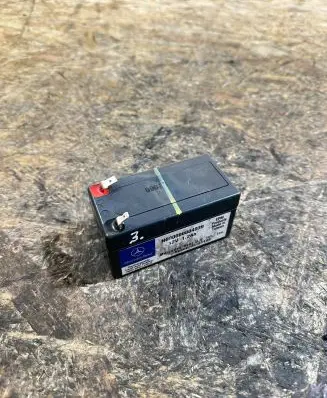 Mercedes-Benz ML W164 Car battery N000000004039