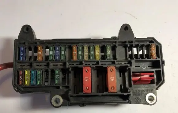 BMW 7 E65 E66 Fuse module 6900583 6113690058301 10688710