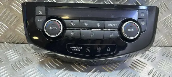 Nissan Qashqai Climate control unit 27500 2863T907771
