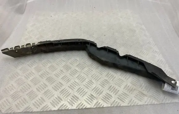 Skoda Octavia Mk2 (1Z) Front bumper mounting bracket 1Z0807183A
