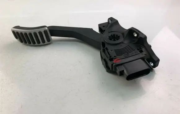 Volvo V60 Accelerator throttle pedal 31329373 K3049