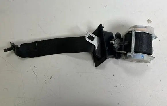 Ford Mustang VI Rear seatbelt FR3B76611B69AE