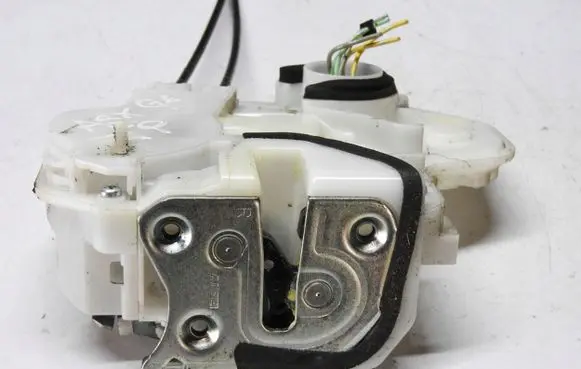 Mitsubishi ASX Loading door lock 7407uA36tt8
