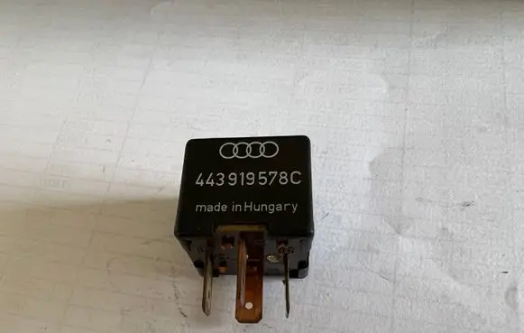Audi A4 S4 B5 8D Other relay 443919578C
