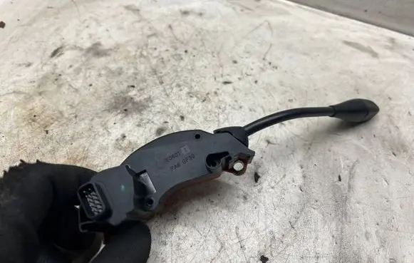 Mercedes-Benz S W220 Cruise control switch A00754576