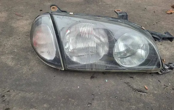 Toyota Avensis T220 Headlight/headlamp 54533305
