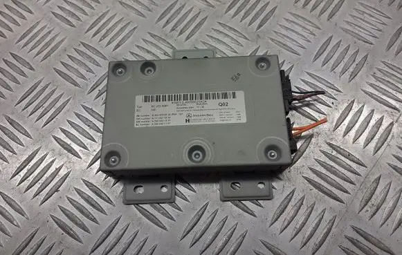 Mercedes-Benz A W169 Central locking relay A1718270245