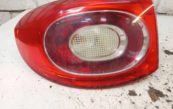 Volkswagen Tiguan Rear/tail lights 5N0945095H 032705 009691017400