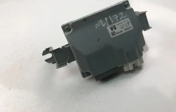 Suzuki Swift II Other control units/modules 3368078P00