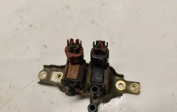 Subaru Impreza II Turbo solenoid valve K5T48271 K5t48395