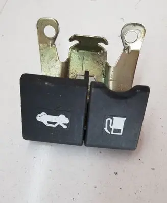 Nissan Qashqai Engine bonnet (hood) release handle