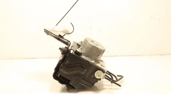 Nissan X-Trail T32 ABS Pump 476607FVBA