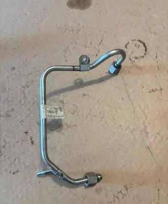Porsche Macan (95B) Fuel line pipe 94611012703 X5C1N1810