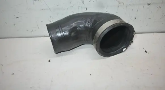 Volkswagen Tiguan Intercooler hose/pipe 1K0145838