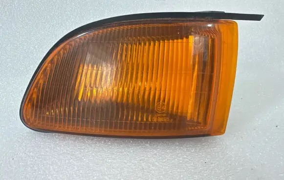 Mitsubishi Galant Front indicator light 0454365
