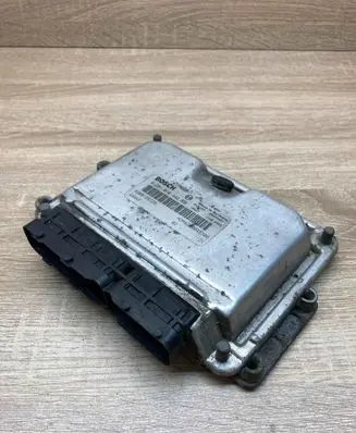 Renault Scenic I Engine control unit/module ECU 8200199726 0281010442