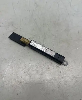 Volkswagen Golf VI Antenna control unit 15235 1K9035552A