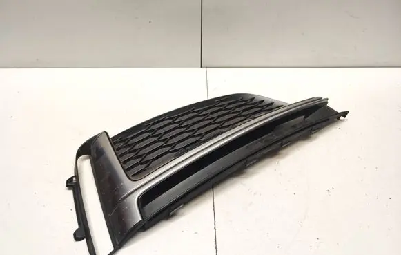 Audi A5 Front bumper lower grill 8W6807682K