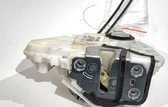 Honda CR-V Front door lock 72111SWAP1