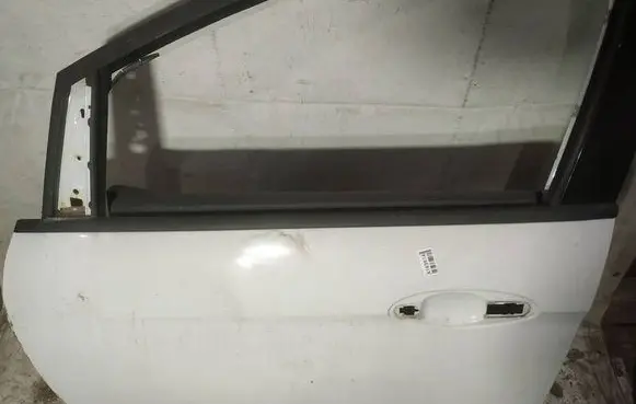 Ford C-MAX II Front door glass trim molding 