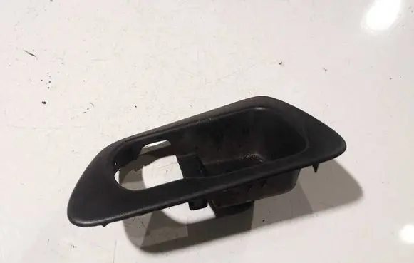 Nissan Qashqai Other front door trim element 82682JD00A
