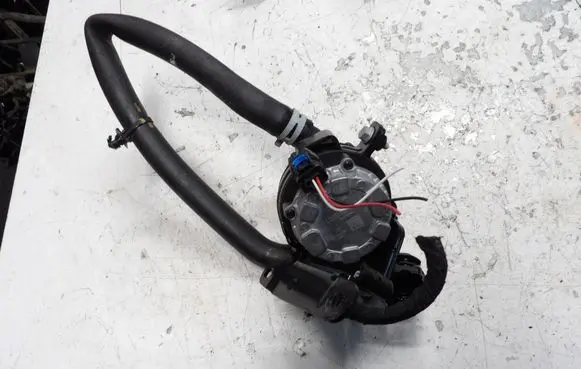 Renault Megane IV Water pump 0392024155 210107396R 2022125